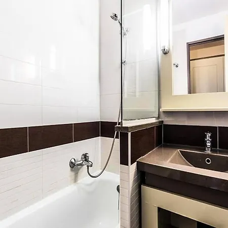 Selection 1 Bedroom 5 People